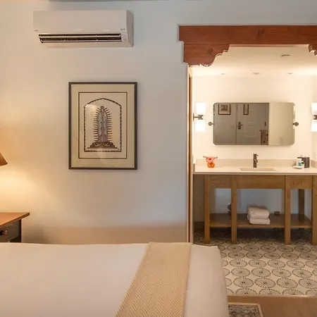 Pinon Court By La Fonda Hotel