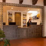 Pinon Court By La Fonda 3*