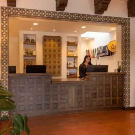 Pinon Court By La Fonda 3*