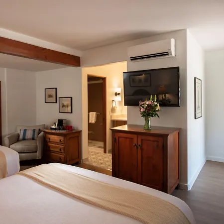 Pinon Court By La Fonda