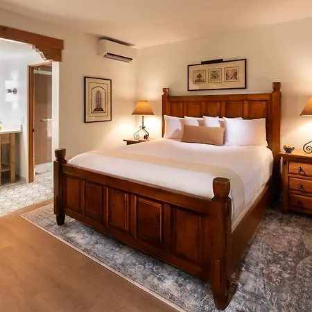 Hotel Pinon Court By La Fonda